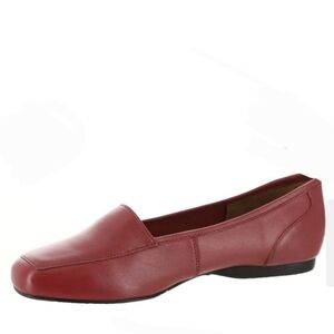 NWT Array Women's 8.5n Flat Loafers